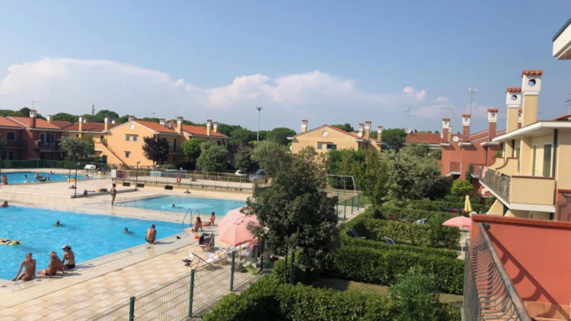 Charming Townhouse With Garden And Pool Apartment Bibione